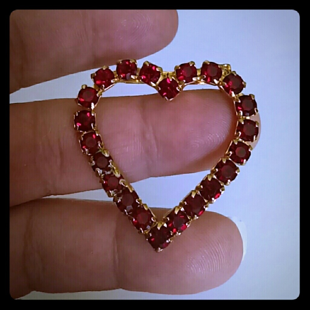 VINTAGE Red Rhinestone Heart Brooch Pin